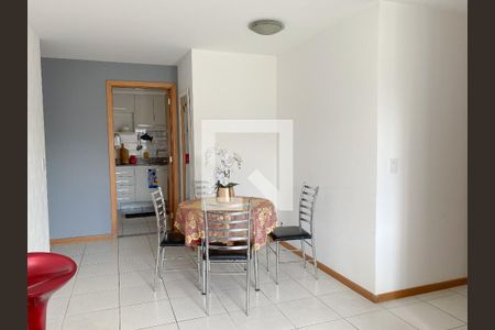 Sala de apartamento para alugar com 3 quartos, 78m² em Santa Rosa, Niterói