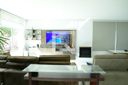 Sala de casa de condomínio para alugar com 6 quartos, 520m² em Jardim Sao Paulo Ii, Cotia