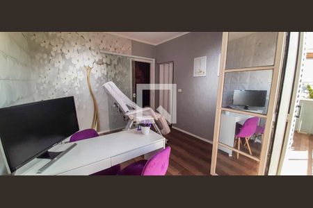 Casa à venda com 150m², 3 quartos e 3 vagas Casa à venda com 150m², 3 quartos e 3 vagasQuarto