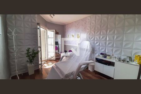 Casa à venda com 150m², 3 quartos e 3 vagas Casa à venda com 150m², 3 quartos e 3 vagasQuarto