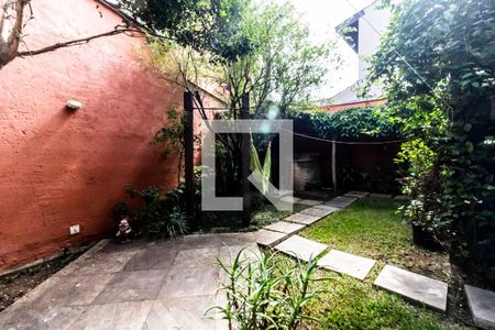 Casa à venda com 280m², 3 quartos e 4 vagasQuintal