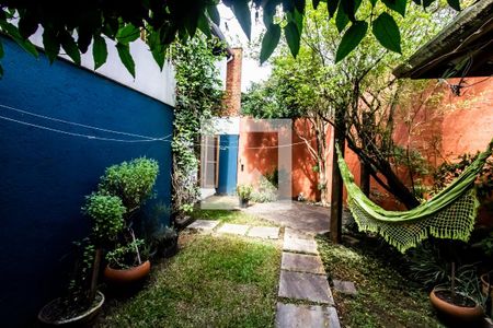 Casa à venda com 280m², 3 quartos e 4 vagasQuintal