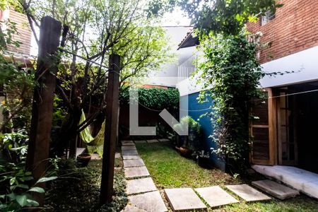 Casa à venda com 280m², 3 quartos e 4 vagasQuintal