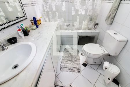 Casa à venda com 280m², 3 quartos e 4 vagasBanheiro da Suíte Quarto 3
