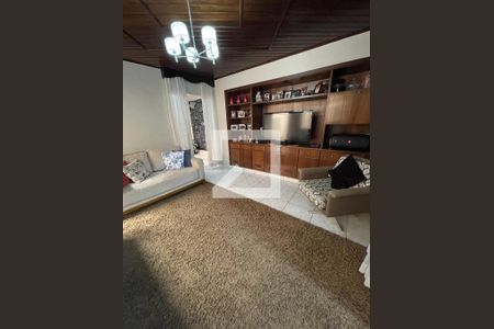 Sala 3 de casa à venda com 5 quartos, 250m² em Vila Lageado, São Paulo