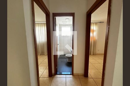 Corredor de apartamento para alugar com 2 quartos, 44m² em Chacaras Reunidas Santa Terezinha, Contagem