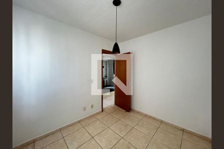 Quarto 1 de apartamento para alugar com 2 quartos, 44m² em Chacaras Reunidas Santa Terezinha, Contagem