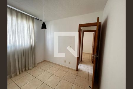 Quarto 2 de apartamento para alugar com 2 quartos, 44m² em Chacaras Reunidas Santa Terezinha, Contagem