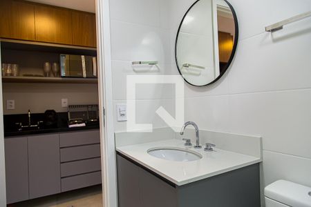 Banheiro de kitnet/studio à venda com 1 quarto, 27m² em Indianópolis, São Paulo
