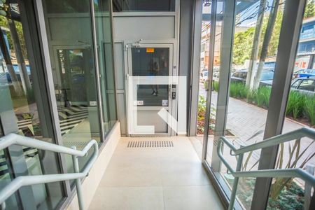 Studio à venda com 27m², 1 quarto e sem vaga Studio à venda com 27m², 1 quarto e sem vagaHall de Entrada