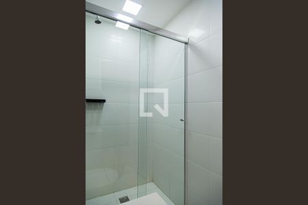 Banheiro de kitnet/studio à venda com 1 quarto, 27m² em Indianópolis, São Paulo