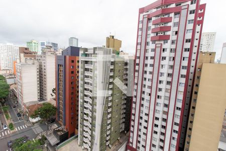 Vista da Varanda de apartamento para alugar com 2 quartos, 76m² em Centro, Curitiba