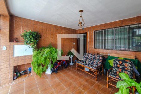 garagem de casa para alugar com 2 quartos, 200m² em Jardim da Gloria, São Paulo