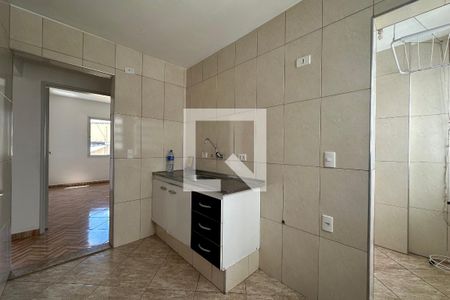 Cozinha de apartamento para alugar com 1 quarto, 55m² em Bom Retiro, São Paulo