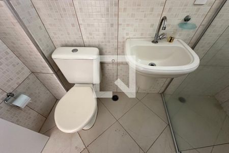 Banheiro de apartamento para alugar com 1 quarto, 55m² em Bom Retiro, São Paulo