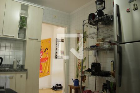 Cozinha de apartamento para alugar com 2 quartos, 56m² em Sumarezinho, São Paulo