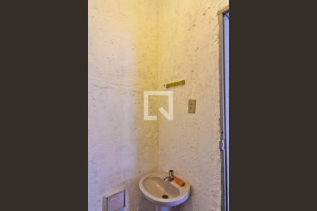 Casa para alugar com 250m², 3 quartos e 1 vaga Casa para alugar com 250m², 3 quartos e 1 vagaGaragem - banheiro