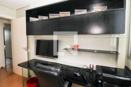 Apartamento à venda com 262m², 4 quartos e 4 vagas Apartamento à venda com 262m², 4 quartos e 4 vagasQuarto 2