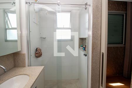 Apartamento à venda com 262m², 4 quartos e 4 vagas Apartamento à venda com 262m², 4 quartos e 4 vagasBanheiro Quarto 4