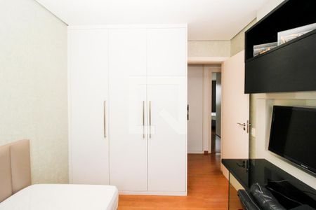 Apartamento à venda com 262m², 4 quartos e 4 vagas Apartamento à venda com 262m², 4 quartos e 4 vagasQuarto 2