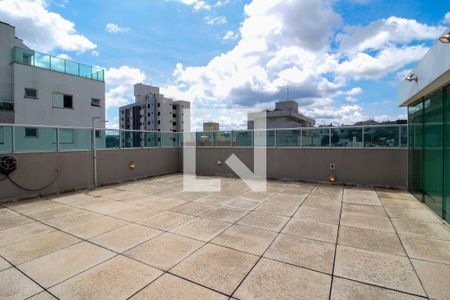 Apartamento à venda com 262m², 4 quartos e 4 vagas Apartamento à venda com 262m², 4 quartos e 4 vagasSacada da Sala