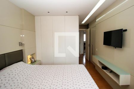 Apartamento à venda com 262m², 4 quartos e 4 vagas Apartamento à venda com 262m², 4 quartos e 4 vagasQuarto 4