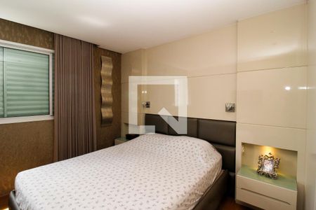 Apartamento à venda com 262m², 4 quartos e 4 vagas Apartamento à venda com 262m², 4 quartos e 4 vagasQuarto 4