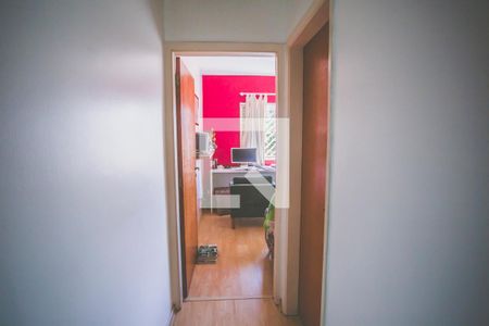 Corredor - Quartos de casa à venda com 2 quartos, 97m² em Parque Imperial, São Paulo