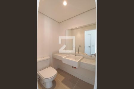 Lavabo  de apartamento à venda com 2 quartos, 128m² em Cambuí, Campinas