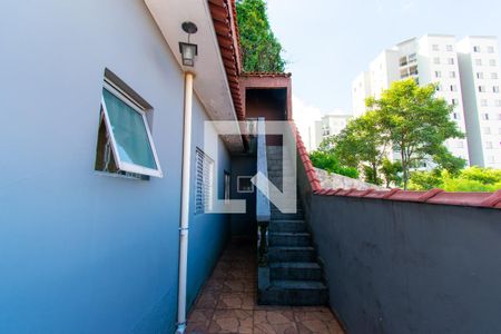 Casa à venda com 400m², 6 quartos e 2 vagas Casa à venda com 400m², 6 quartos e 2 vagasCorredor externo