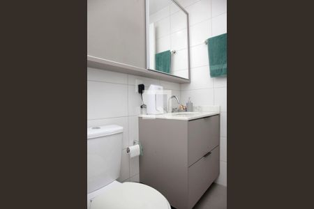 Apartamento para alugar com 63m², 2 quartos e 2 vagasBanheiro 