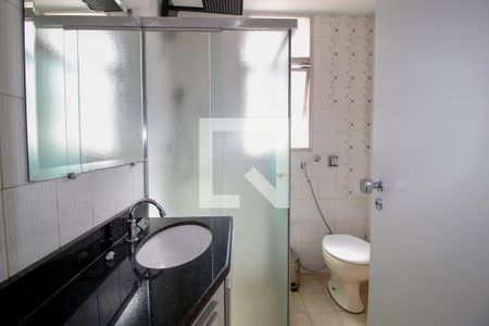 Banheiro de apartamento para alugar com 1 quarto, 54m² em Savassi, Belo Horizonte