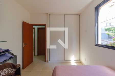 Apartamento à venda com 112m², 3 quartos e 2 vagasQuarto 