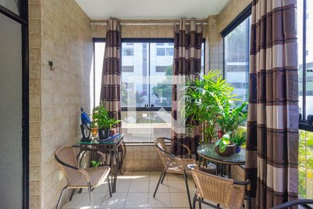 Apartamento à venda com 112m², 3 quartos e 2 vagasVaranda 