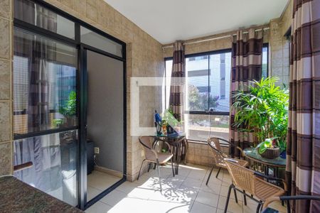 Apartamento à venda com 112m², 3 quartos e 2 vagasVaranda 