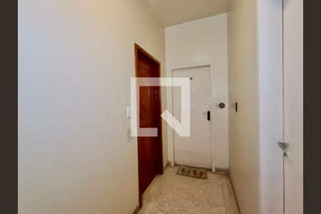 Apartamento para alugar com 65m², 2 quartos e 1 vaga Apartamento para alugar com 65m², 2 quartos e 1 vagaHall