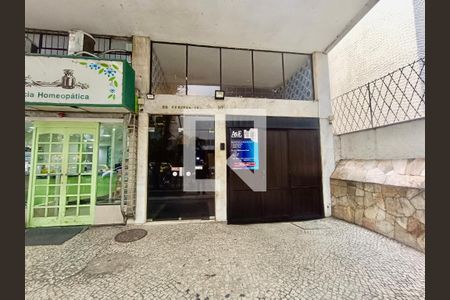 Apartamento para alugar com 65m², 2 quartos e 1 vaga Apartamento para alugar com 65m², 2 quartos e 1 vagaFachada