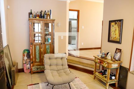 sala de casa à venda com 4 quartos, 250m² em Adalgisa, Osasco