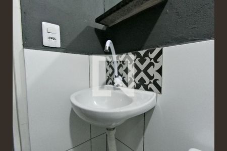 Banheiro de casa para alugar com 1 quarto, 25m² em Jardim do Papai, Guarulhos