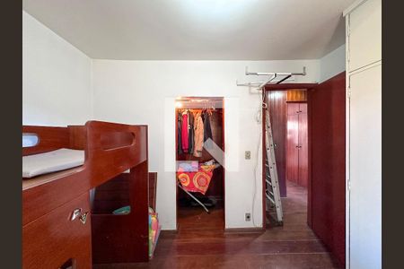 Casa à venda com 221m², 3 quartos e 3 vagasQuarto 2