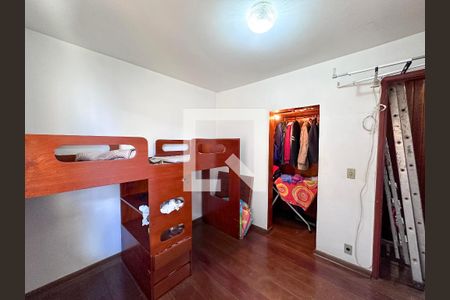 Casa à venda com 221m², 3 quartos e 3 vagasQuarto 2