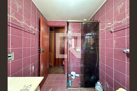 Casa à venda com 221m², 3 quartos e 3 vagasBanheiro Social