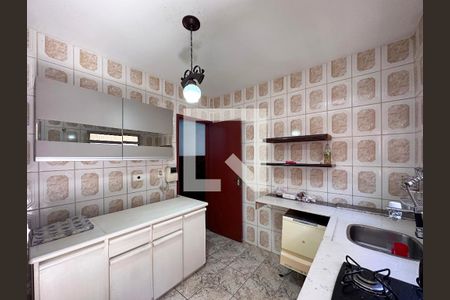 Casa à venda com 221m², 3 quartos e 3 vagasCozinha