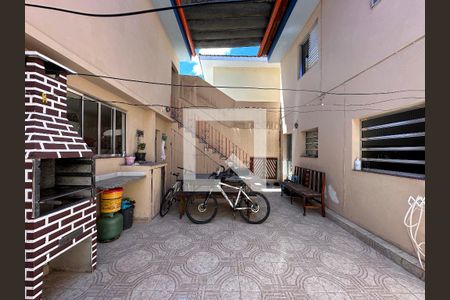 Casa à venda com 221m², 3 quartos e 3 vagasQuintal
