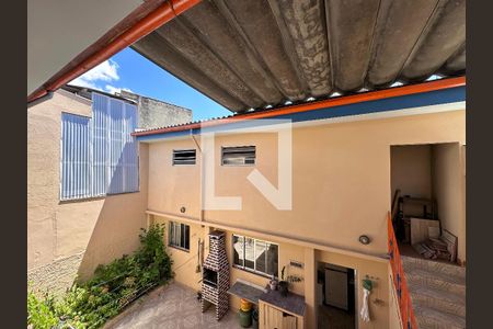 Casa à venda com 221m², 3 quartos e 3 vagasVista Quarto 2
