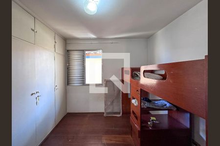 Casa à venda com 221m², 3 quartos e 3 vagasQuarto 2