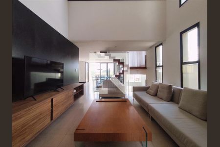 Sala de casa para alugar com 3 quartos, 330m² em Cabral, Contagem