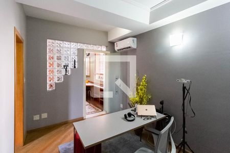 Casa para alugar com 350m², 6 quartos e 2 vagasSuíte 1 - Antessala
