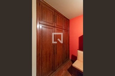 Casa para alugar com 350m², 6 quartos e 2 vagasQuarto 1