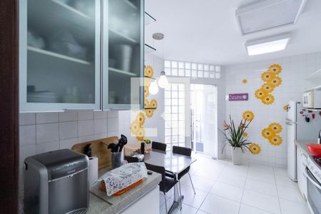 Casa para alugar com 350m², 6 quartos e 2 vagasCozinha